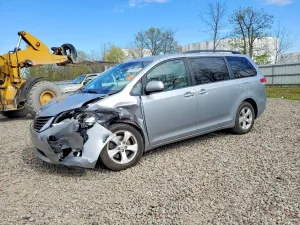 Toyota Sienna 3.5L 6 2013