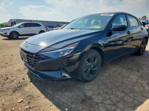 Hyundai Elantra 2.0L 4 2023