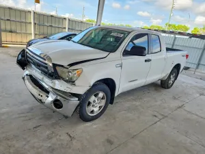 Toyota Tundra 5.7L 8 2011