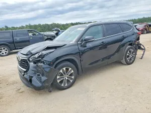 Toyota Highlander 2.4L 4 2023