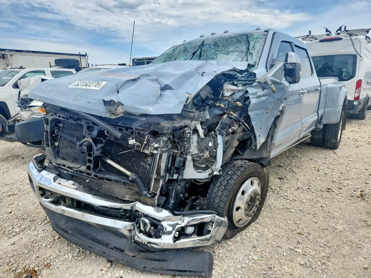 Ford F-450 6.7L 8 2024