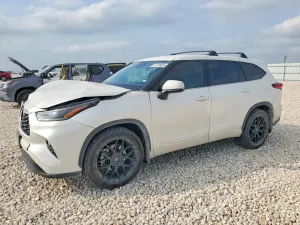 Toyota Highlander 3.5L 6 2021