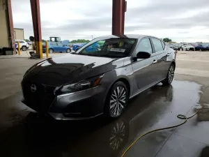 Nissan Altima 2.5L 4 2025