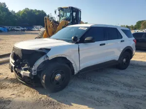 Ford Explorer 3.3L 6 2022