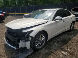 Infiniti Q50 3.0L 6 2021