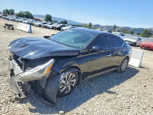 Nissan Altima 2.5L 4 2019
