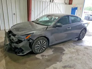 Nissan Altima 2.5L 4 2025