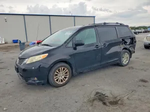 Toyota Sienna 3.5L 6 2012