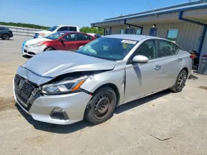 Nissan Altima 2.5L 4 2020