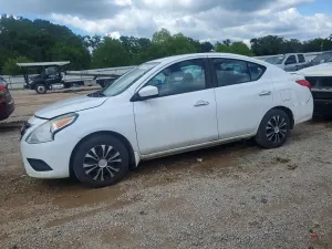 Nissan Versa 1.6L 4 2015