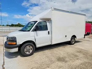 GMC Savana 6.6L 8 2022