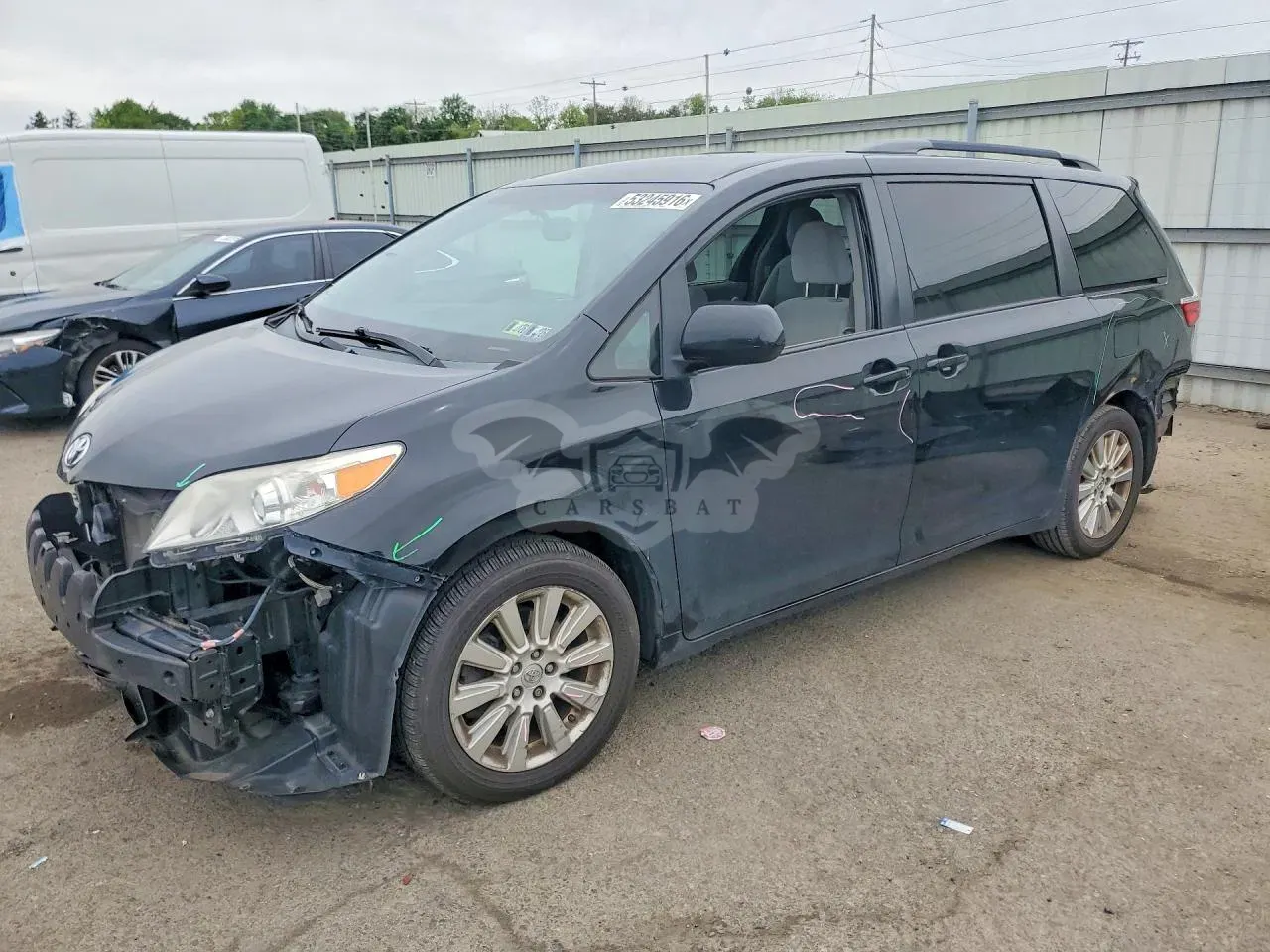 Toyota Sienna 3.5L 6 2015