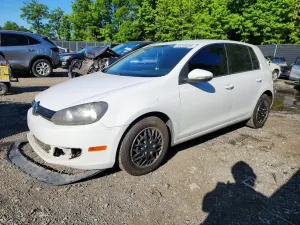 Volkswagen Golf 2.5L 5 2010