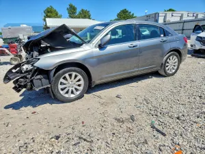 Chrysler 200 2.4L 4 2013