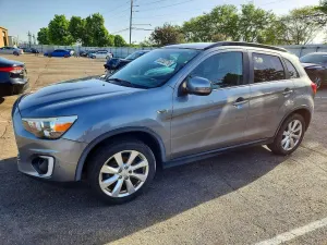 Mitsubishi Outlander 2.4L 4 2015