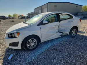 Chevrolet Aveo (Sonic) 1.8L 4 2014