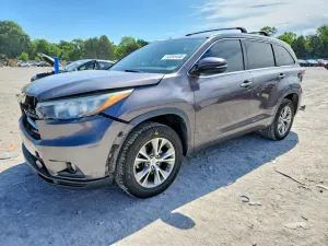Toyota Highlander 3.5L 6 2015