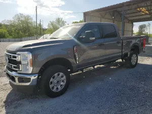 Ford F-250 SUPER DUTY 6.7L 8 2024