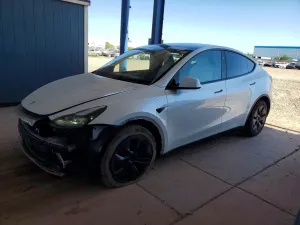 Tesla Model Y 2025