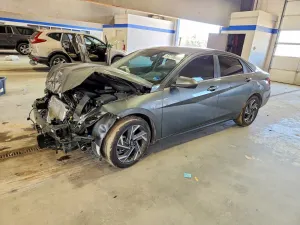 Hyundai Elantra 2.0L 4 2024
