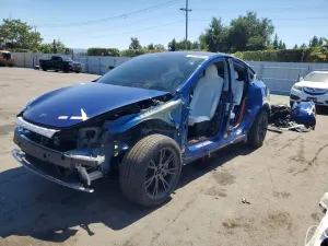 Tesla Model Y 2025