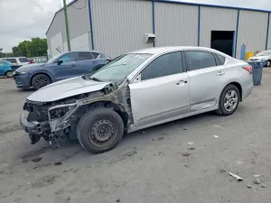 Nissan Altima 2.5L 4 2015