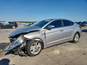 Hyundai Elantra 2.0L 4 2020