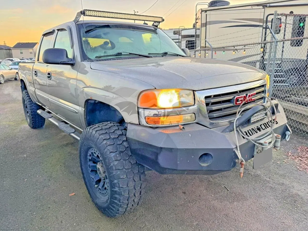 GMC Sierra 6.0L 8 2003