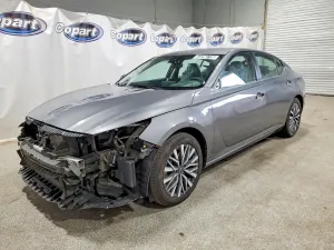 Nissan Altima 2.5L 4 2024