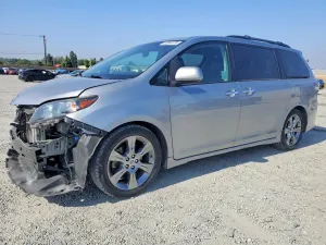 Toyota Sienna 3.5L 6 2014