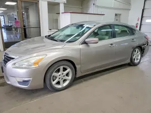 Nissan Altima 2.5L 4 2015