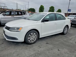 Volkswagen Jetta 2.0L 4 2014