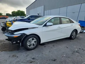 Hyundai Elantra 2.0L 4 2024
