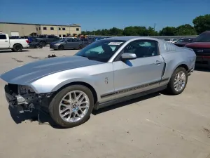 Ford Mustang 3.7L 6 2012