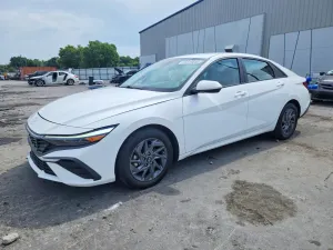 Hyundai Elantra 2.0L 4 2024