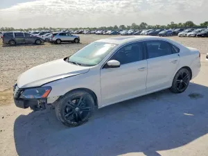 Volkswagen Passat 1.8L 4 2014