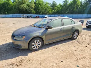 Volkswagen Jetta 2.0L 4 2014