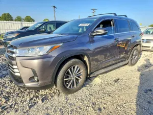 Toyota Highlander 3.5L 6 2017
