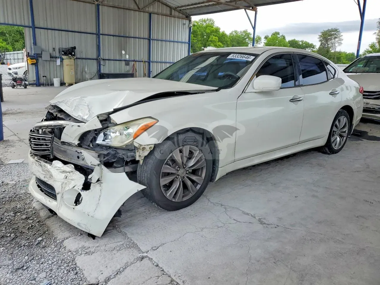 Infiniti M37 3.7L 6 2011