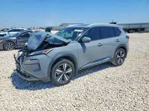 Nissan Rogue 2.5L 4 2021