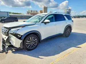 Nissan Pathfinder 3.5L 6 2022