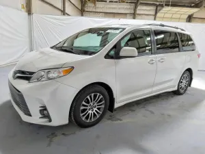 Toyota Sienna 3.5L 6 2020