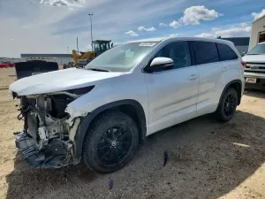 Toyota Highlander 3.5L 6 2017