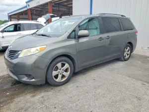 Toyota Sienna 3.5L 6 2011