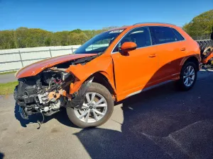 Audi Q3 2.0L 4 2025