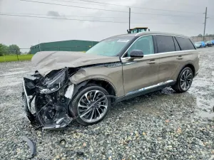 Lincoln Aviator 3.0L 6 2025