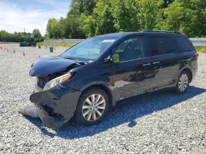 Toyota Sienna 3.5L 6 2015