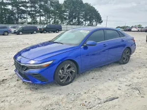 Hyundai Elantra 2.0L 4 2025