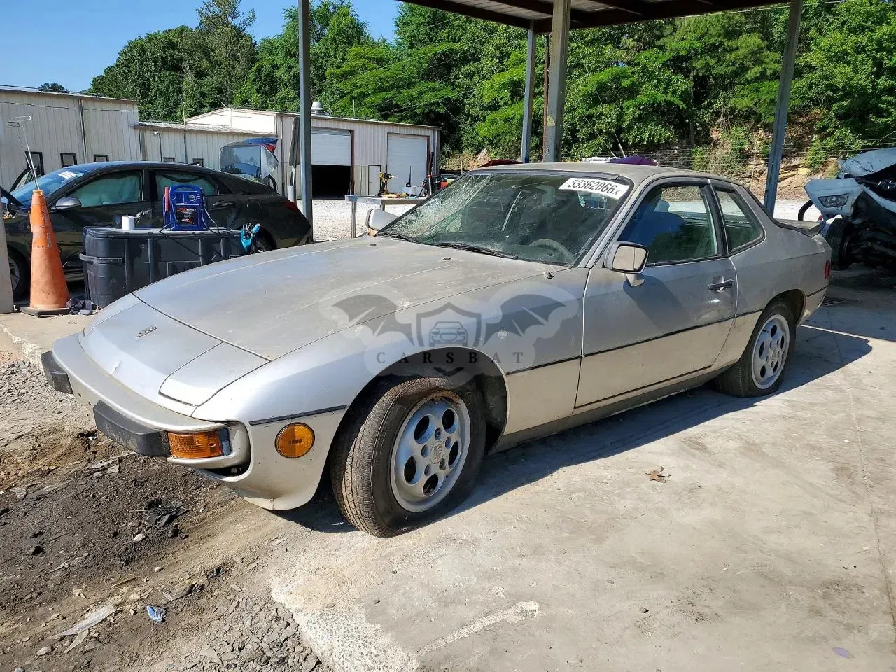 Porsche 924 2.5L 4 1987