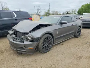 Ford Mustang 3.7L 6 2014
